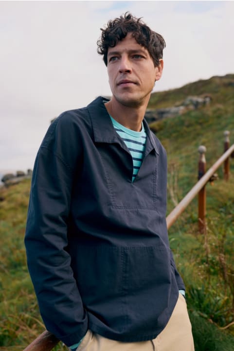 Men's Sidestone Cotton Canvas Smock Model Image