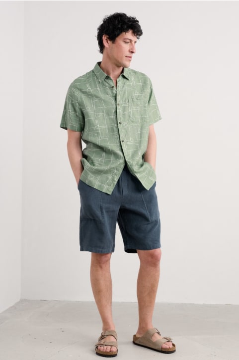 Men's Sandcart Linen Shorts Image