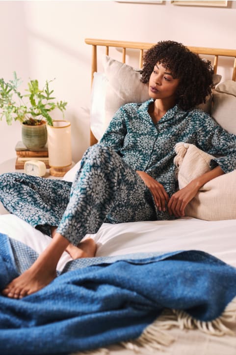 Simple Stars Flannel Pyjamas Image