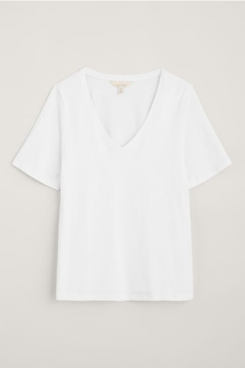 Burdock V-Neck T-Shirt in GOTS-Certified Organic Cotton Slub