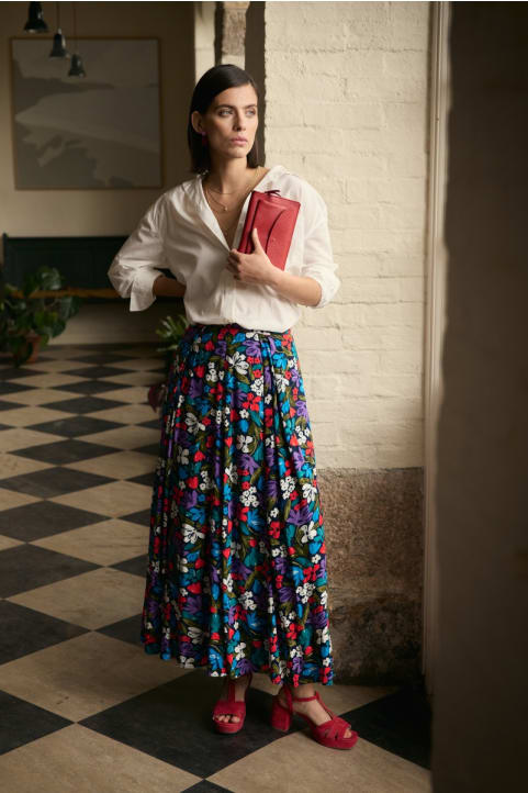 Lethlean Pleated Maxi Skirt Model Image