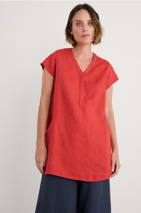 Little Croft Linen Tunic Model Image