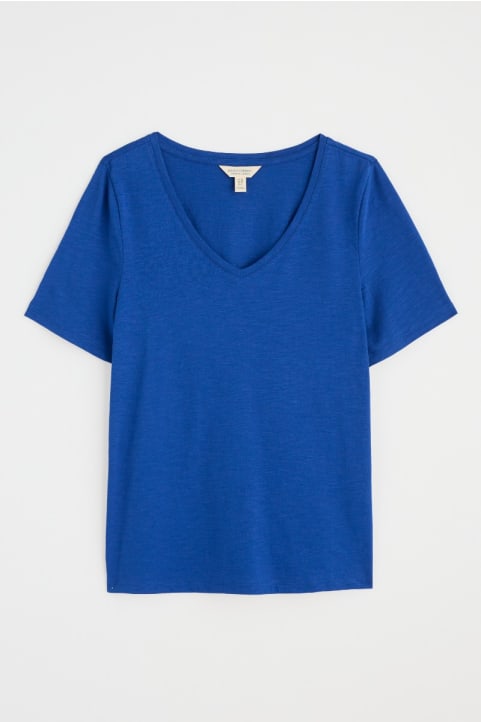 Burdock V-Neck T-Shirt in GOTS-Certified Organic Cotton Slub