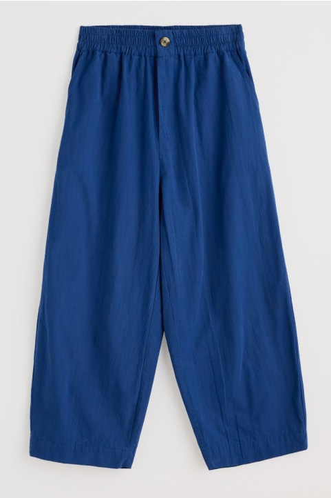 Sequence Straight Leg Crops