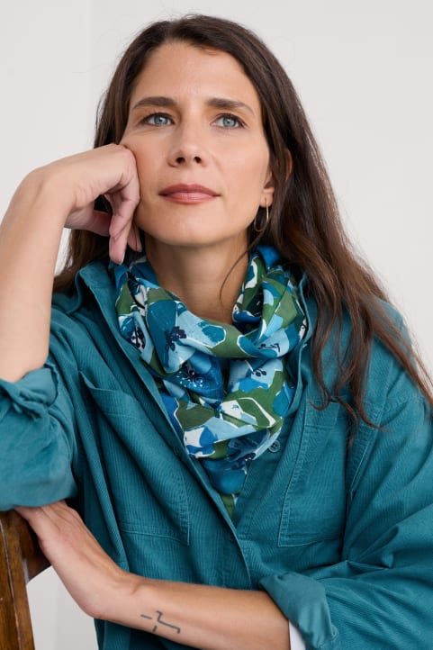 Summer Circle Scarf Image