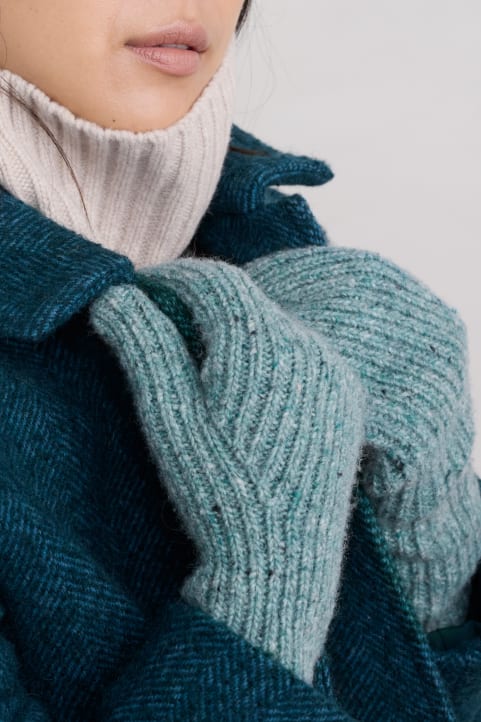 Driftmaker Wool Blend Knitted Mittens Model Image