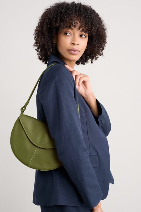 Ellipses Leather Shoulder Bag Model Image