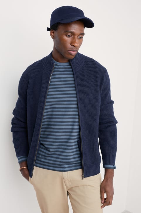 Men's Mainmast Cardigan Made With Lambswool Model Image
