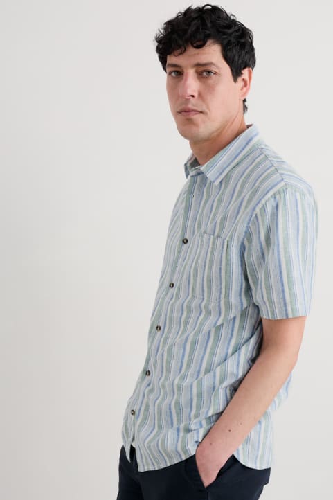 Men's Dopper Linen-Cotton Short Sleeve Shirt Model Image