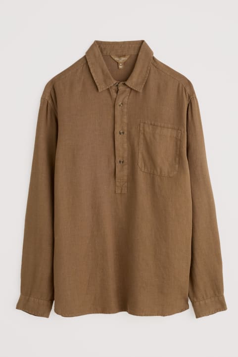 Men's Artist's Linen Shirt Model Image