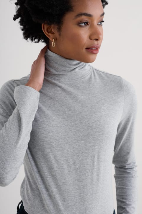 Landing Roll Neck Top in GOTS-certified Organic Cotton Image