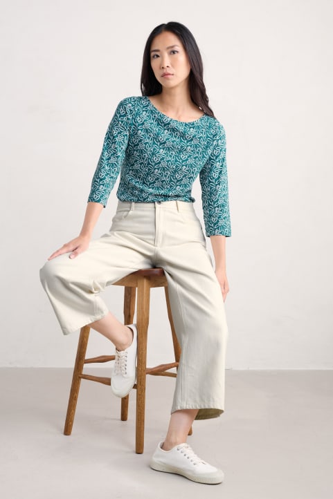 Easel 3/4 Sleeve Top (GOTS) Image
