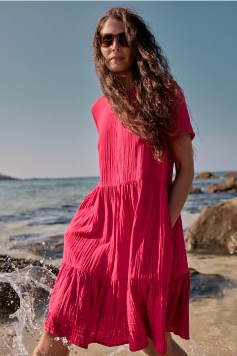 Pebble Comb Double Cloth Dress Model Image