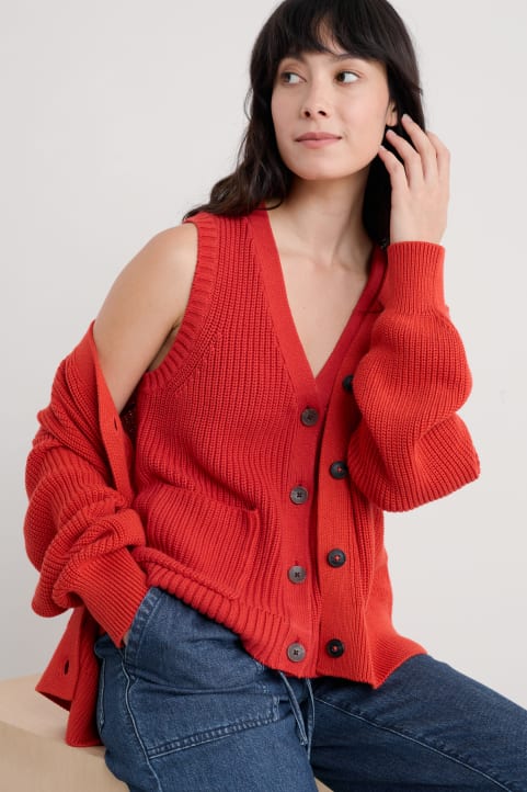 Swanpool Ribbed Knitted Vest Image