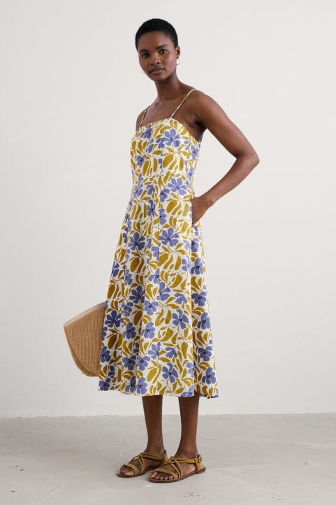 Madern Sleeveless Midi Dress Model Image