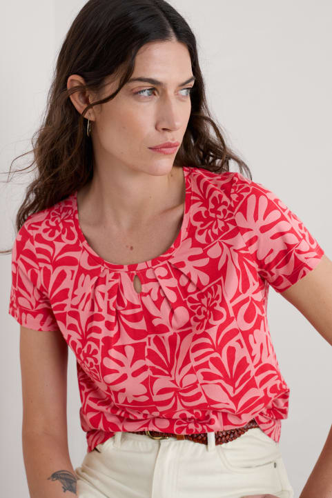 Appletree Keyhole Detail T-Shirt in GOTS-Certified Organic Cotton Image