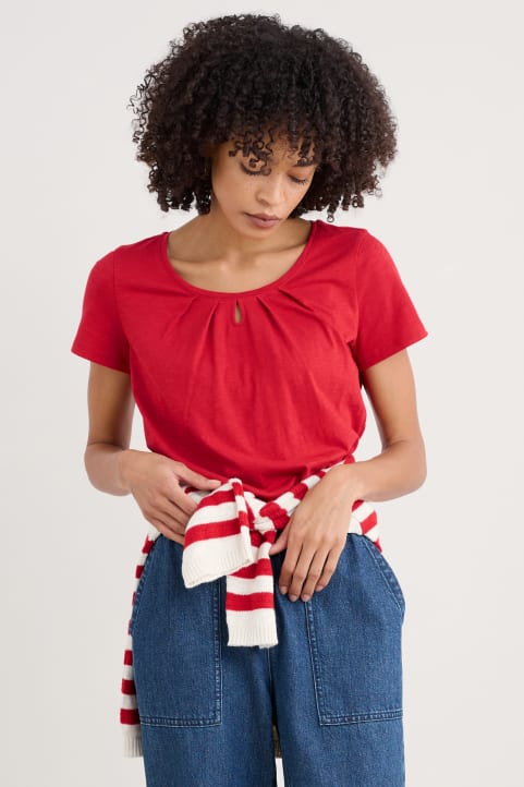 Appletree Keyhole Detail T-Shirt in GOTS-Certified Organic Cotton Image