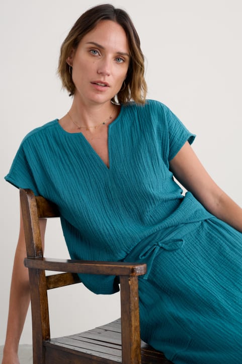 Landscape Top in GOTS-Certified Organic Cotton Model Image
