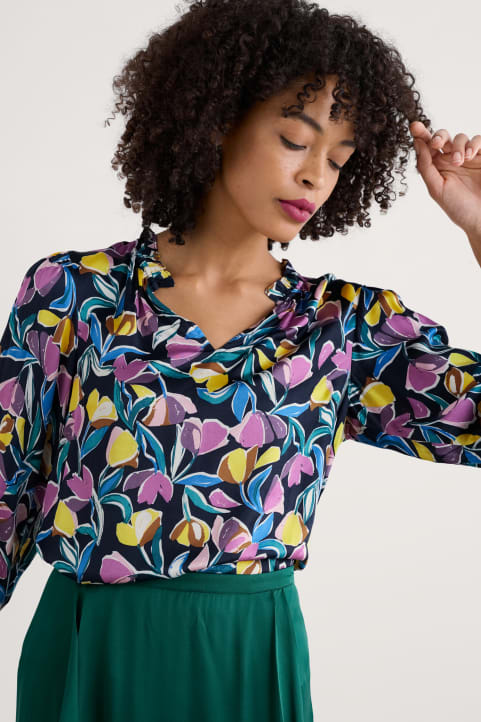 Flower Weave Satin Frill Neck Print Top Model Image