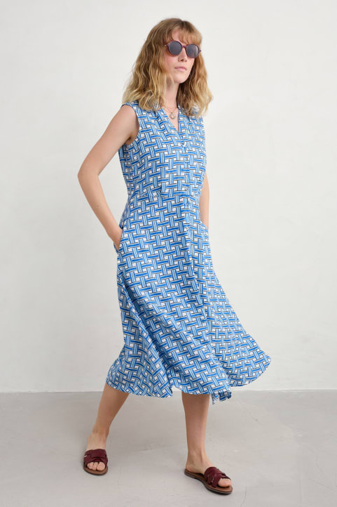 Carved Wood Linen Sleeveless Dress Model Image