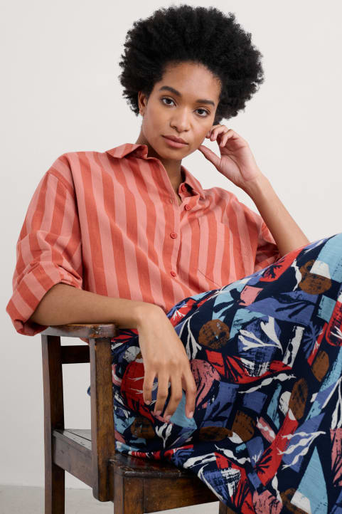 Sea Path Organic Cotton Longline Shirt Model Image