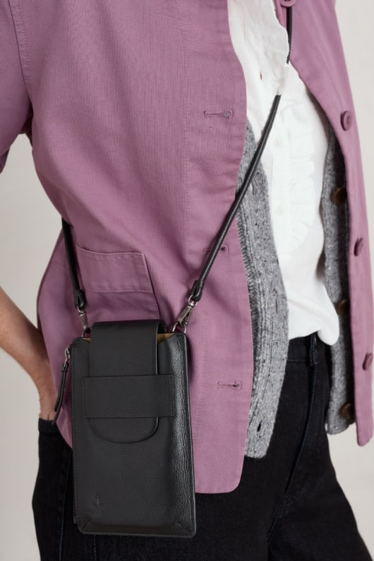 Kelsey Phone Wallet Responsibly sourced leather Seasalt Cornwall