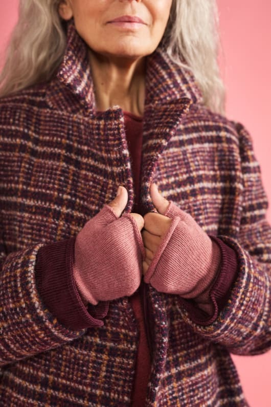 Hedgestone Mittens