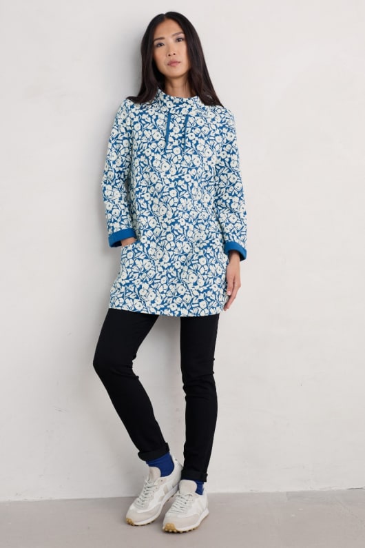 Sporty tunics to wear with leggings on sale