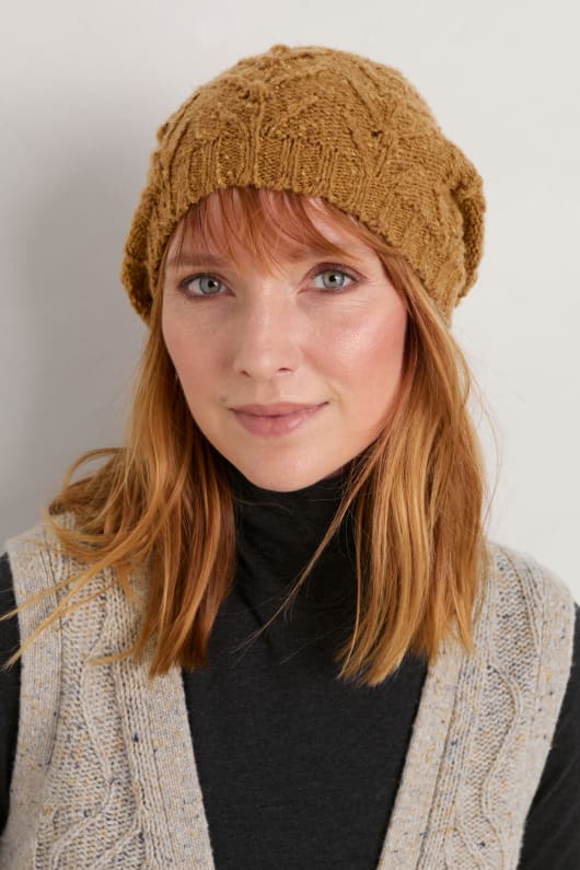Angelica Cable Knit Beret Model Image