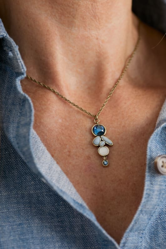 Halvana Pendant Necklace Model Image