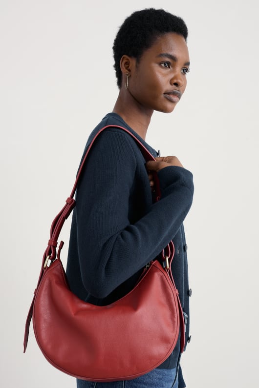 Wenna Leather Cross Body Bag Model Image