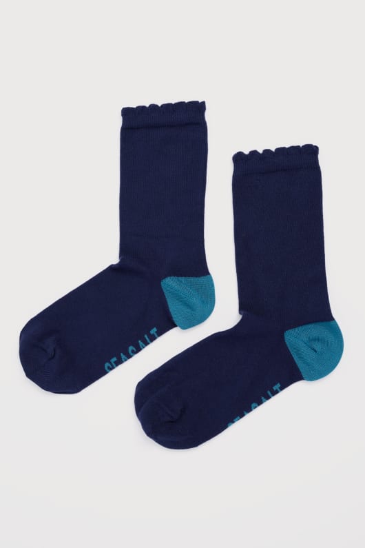 Women's Scallop Sailor Socks Model Image
