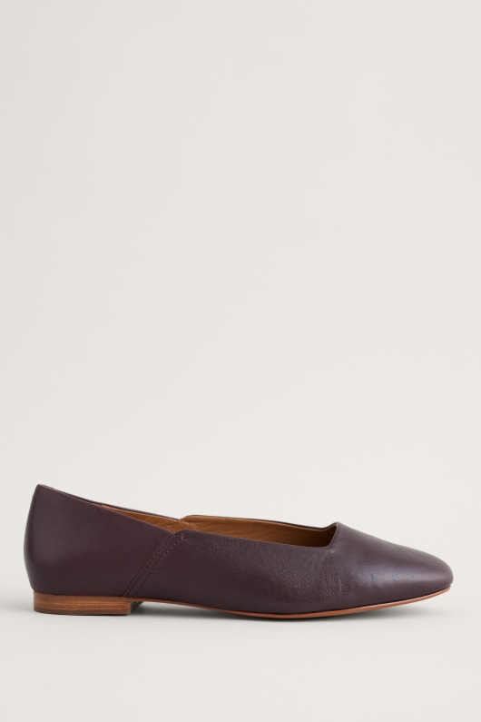 Paving Leather Slip-on Shoes Model Image