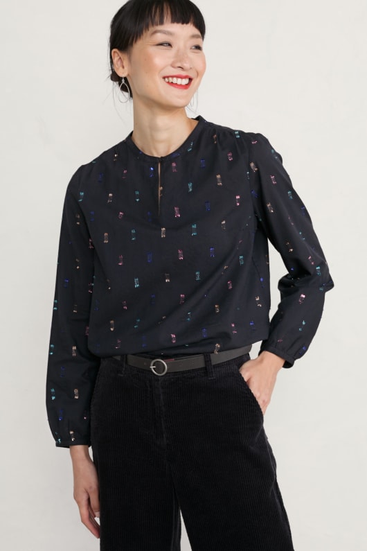 Violet Bank Blouse Top Model Image