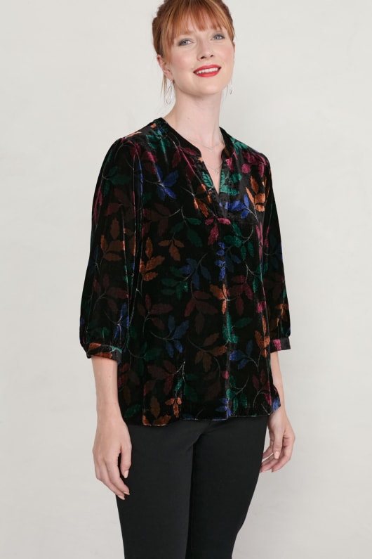 Pebble Stream Velvet Top Model Image