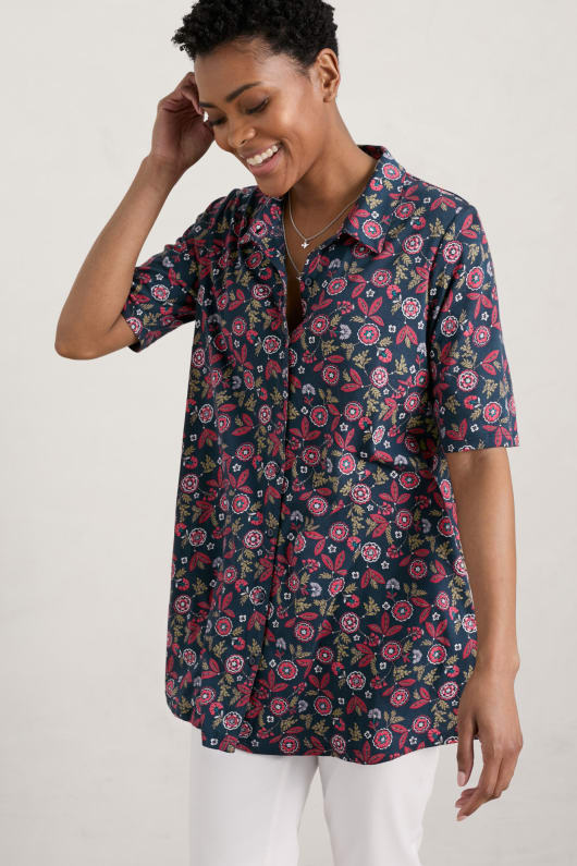 Sea Cliff Short Sleeve Jersey Shirt Model Image