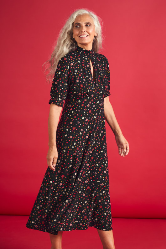 Calendula Empire Line Jersey Midi Dress Model Image
