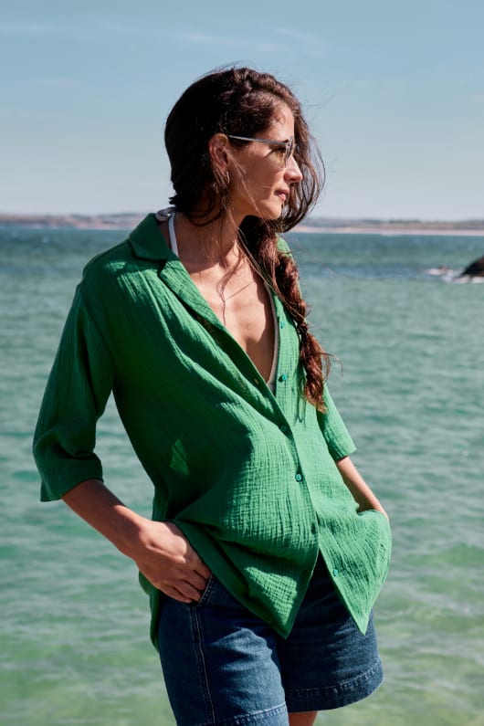 Still Life Shirt in GOTS-Certified Organic Cotton Model Image