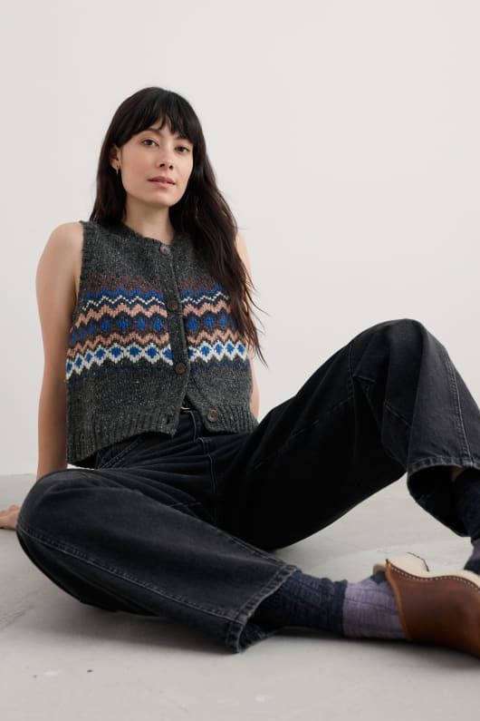 Golden Light Knitted Vest Model Image